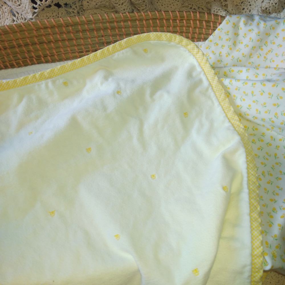 Vintage Yellow Floral Baby Blanket - Picture 6 of 10